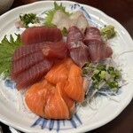 奥ながら - 鮪、ハマチ、サーモン、鰯
