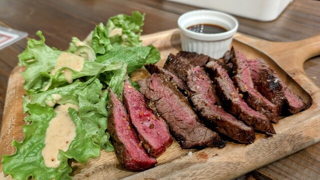 さいとう精肉店 &ndash; 酒田の本格焼き鳥店 | 地元で愛される味と雰囲気