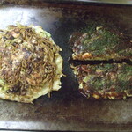 あーぼー - 料理写真:あーぼーモダン（左側）とあーぼー焼き