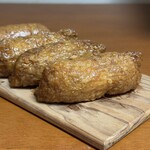 カネ美 - 料理写真:昔ながらのおいしい黒いなり