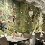 FLOWER WALL MONE - 