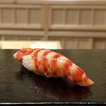 鮨 陸 - 車海老
      茹でたての車海老の甘さにうっとり♪