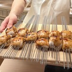 鮨 陸 - 虎河豚の白子
      醤油が焦げて芳ばしいです♪