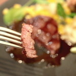 ラ クープ ドール - 八千代黒牛フィレのローストの断面 '14 6月中旬