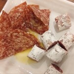 Apricus - サラミたち