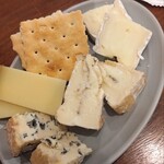 Apricus - チーズたち　トリュフのチーズが特徴的だった