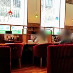 コメダ珈琲店 - 窓際席