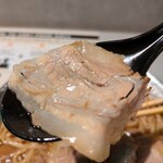 京都千丸 しゃかりき むらさき - 定番ラーメン・チャーシューズーム