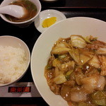 東華園 - 餡かけ焼きそば定食