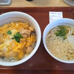なか卯 - 親子丼 450円 大盛 90円 ミニはいからうどん 250円