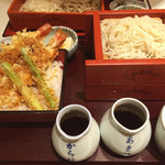 永坂更科 布屋太兵衛 - 大海老天丼とお蕎麦 大盛り