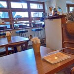 狛犬 hug me - ライオンシェア内観。