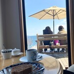 海の見えるカフェ - 