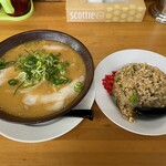 特製ラーメン 元祖 京都 第一旭 - 味噌ラーメン並＋やきめし