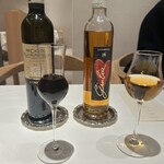 Ristorante Ecru - 左  Recioto della Valpolicella DOC                                右　La Sabbiona  Giulia