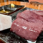 焼肉みよし - 厚切り塩レバー！