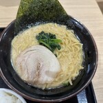 横浜家系ラーメン 吉岡家 - 