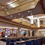 曲水の庭 ホテル玉泉 - 広いラウンジ