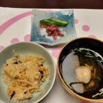 曲水の庭 ホテル玉泉 - 食事　あらめの釜飯