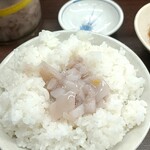 だるまの天ぷら定食 - 大盛ご飯に塩辛