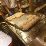 カフェ ベルベ - 揚げあがるとぷっくりと膨らみます♪