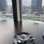 XEX TOKYO / 鉄板焼An - デザートは窓際に移動して…