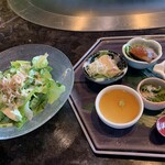 XEX TOKYO / 鉄板焼An - 前菜とサラダ　茶碗蒸しが特に美味