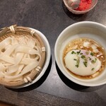 飛騨牛一頭家 馬喰一代 - きしめんのつけダレは温玉つき！