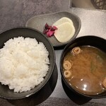 飛騨牛一頭家 馬喰一代 - ごはん、味噌汁、漬物