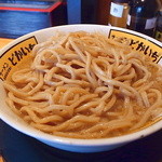 ラーメン　どかいち - 麺は生で300gくらいか（2014年5月17日）