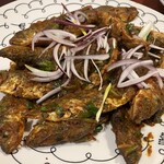 プルジャ ダイニング - 小アジ揚げカレー風味