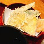 そば吉 - 野菜天ぷら（ごぼう、ピーマン、にんじん、カボチャ、さつまいも）