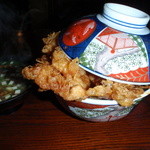 土手の伊勢屋 - 天丼（ハ）２３００円。蓋には蒸らす効果があるそうだ！即効蓋外しますが（笑）