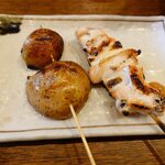 釜めし菜時記 さき亭 - コースの串焼き2本、鶏むね肉のねぎまと新じゃがバター