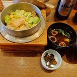 釜めし菜時記 さき亭 - 釜めしふたをとったところ