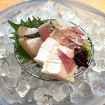 横浜紅葉坂日本酒 ふじひら - 【お造り】左から、鰆・鰤・目地鮪。