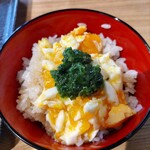 うしお - ニラ玉丼