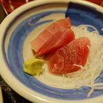 宗平 - お刺身アップ、みんな大好き、マグロ3切れ