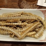 川豊 - 骨せんべいを摘まみながらうな重の到着を待つ