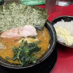 王道家直系 IEKEI TOKYO - ラーメン＋海苔＋ライス