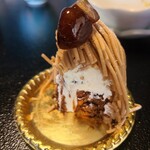 ブランカ 鳥羽本店 - モンブランの断面図