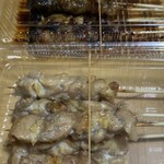 炭火やきとり 鳥信 - 焼き鳥の容器が蓋つきに変わっていました