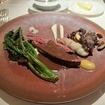 オオハラ エ シーアイイー - Viande du jour 茨城県産鴨のロースト ルアネーズソース
      2025年2月22日