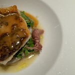 オオハラ エ シーアイイー - 「Poisson du jour 白身魚のポワレ 牛蒡敷き シェリービネガー風味」のホタルイカ
      2025年2月22日