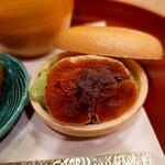 馬車道 大かわ - 干し柿の中に餡子も