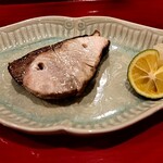 銀座 きた川 - 鰤塩焼き（火入れが絶妙）