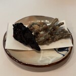 茶つぼ - 兜の黒焼きとヒレ