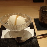 ぎんざ 一二岐 - 酒粕のアイスクリーム