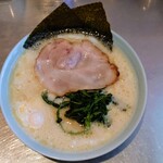 丸花 - 令和7年2月 営業時間(11:00〜17:00)
塩豚骨ラーメン太麺濃いめ 税込800円