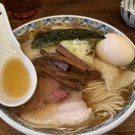 奈つやの中華そば - 味玉入りの雲呑中華そば1300円